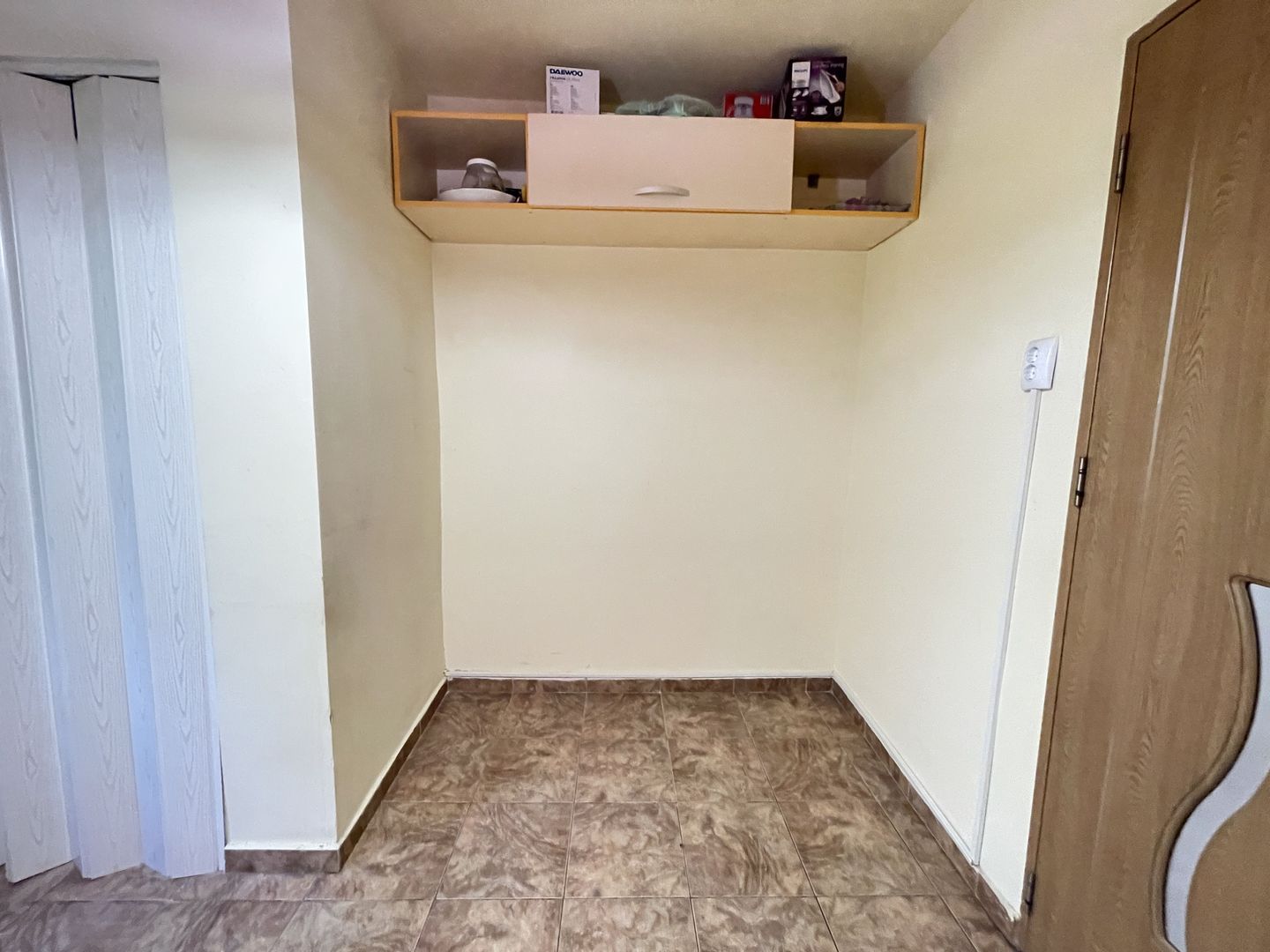 Apartament cu trei camere în bloc izolat -zona Aradului - Poză 12