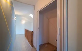 Spatiu de birou la casa cu curte si parcari - Poză 12