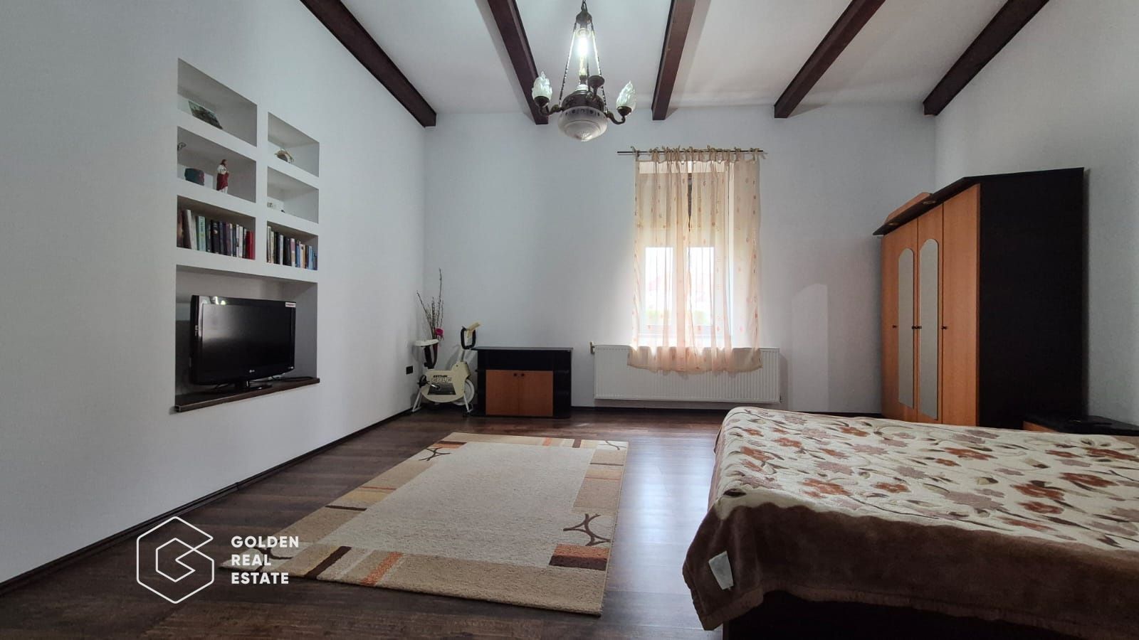 Casa cu teren de 958 mp, oras Lipova - Poză 6