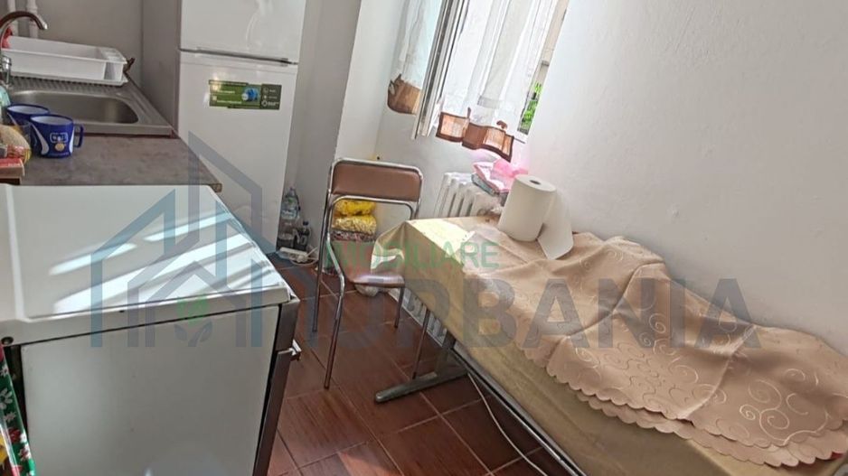 Apartament 1 cameră, Piața Unirii, bloc Tarom, parter - Poză 4