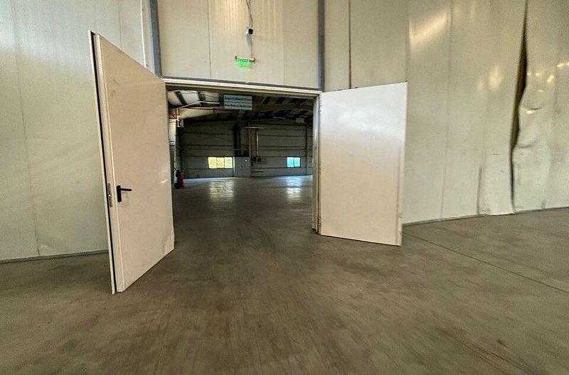 Hala industrial de 2000 mp cu autorizatie ISU Cat D - Poză 3