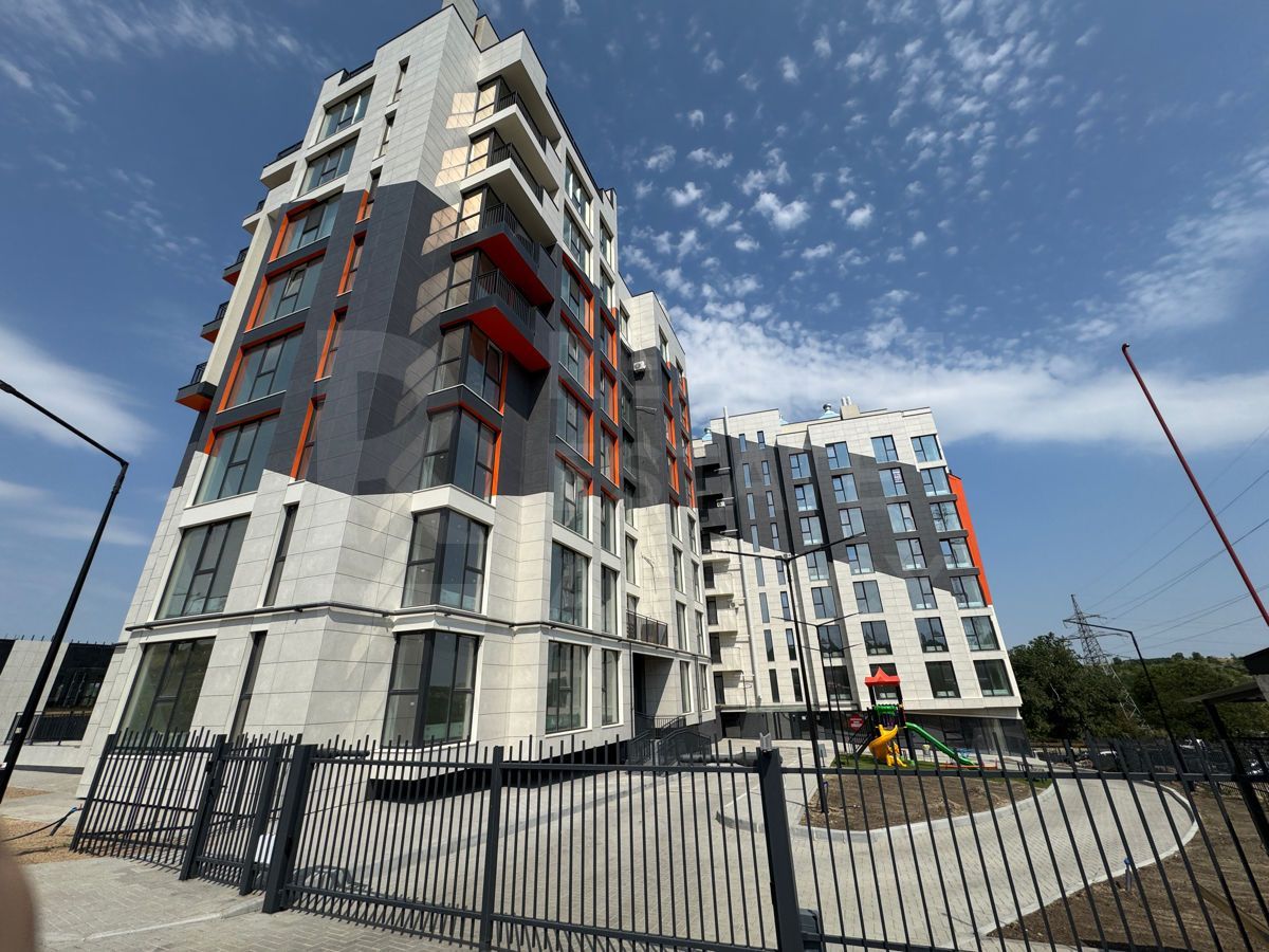 Vânzare, penthouse, 3 camere, str. Nicolae Milescu Spătaru, Ciocana - Poză 2