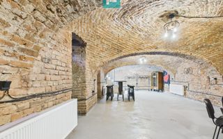 Eleganță subterană - pivniță exclusivistă Arad - Poză 44