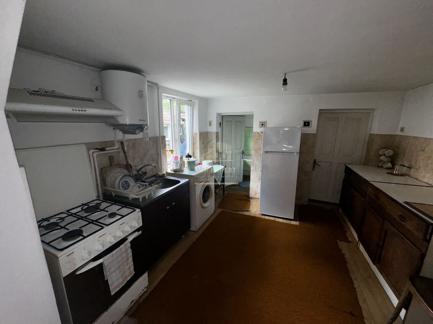 CASA CAMPULUNG, 128 MP, TEREN 639 MP - Poză 10