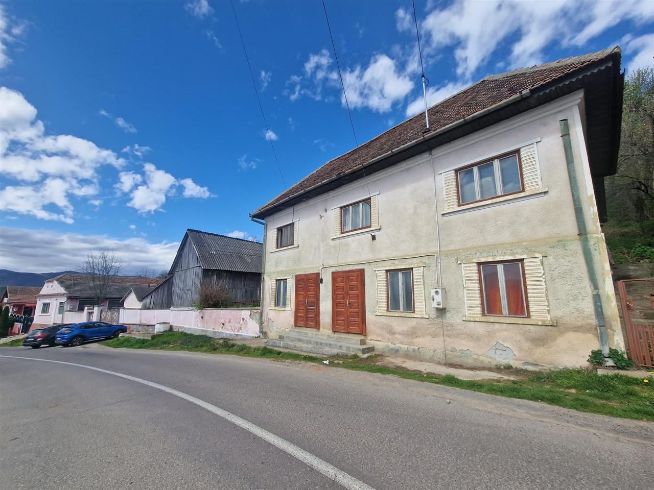 Casa traditional saseasca, in pitoareasca asezare Arini, Brasov - Poză 4