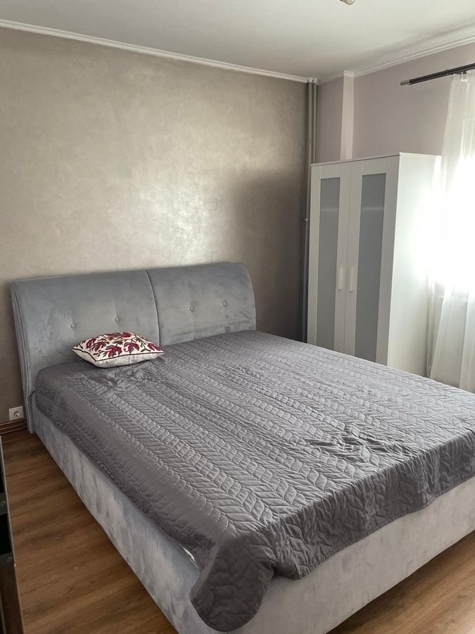 Apartament 3 camere, mobilat si utilat, centrala proprie, zona Sebastian - Poză 1