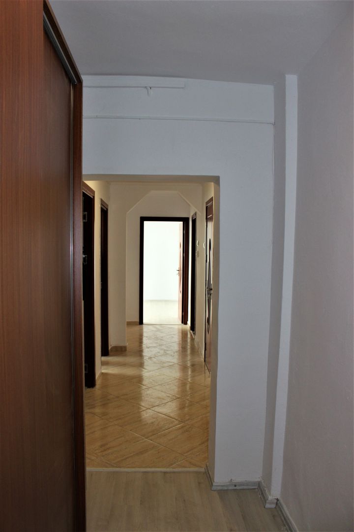Apartament 2 camere decomandat Aleea Harniciei 63 m² - Poză 4