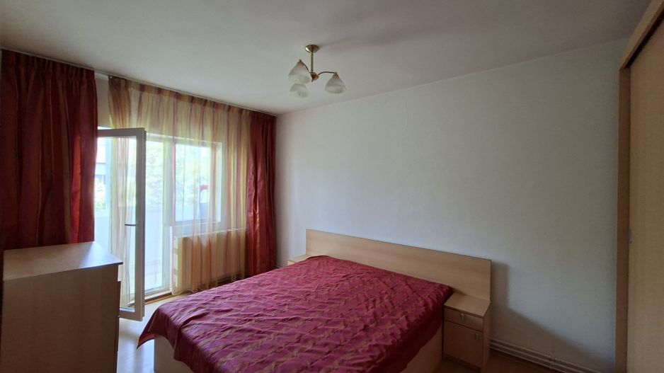 Apartament cu 3 camere,  decomandat,  5 minute de Iulius Mall,  garaj - Poză 2