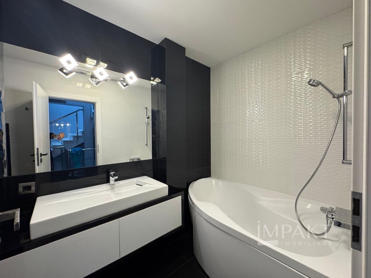 Casa insiruita moderna cu 5 camere langa Baza Sportiva Gheorgheni - Poză 5