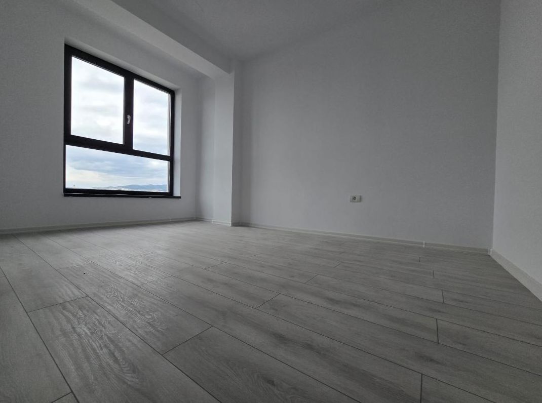 Apartament cu 3 camere, 2 bai, bloc nou et.2, Centru - Poză 3