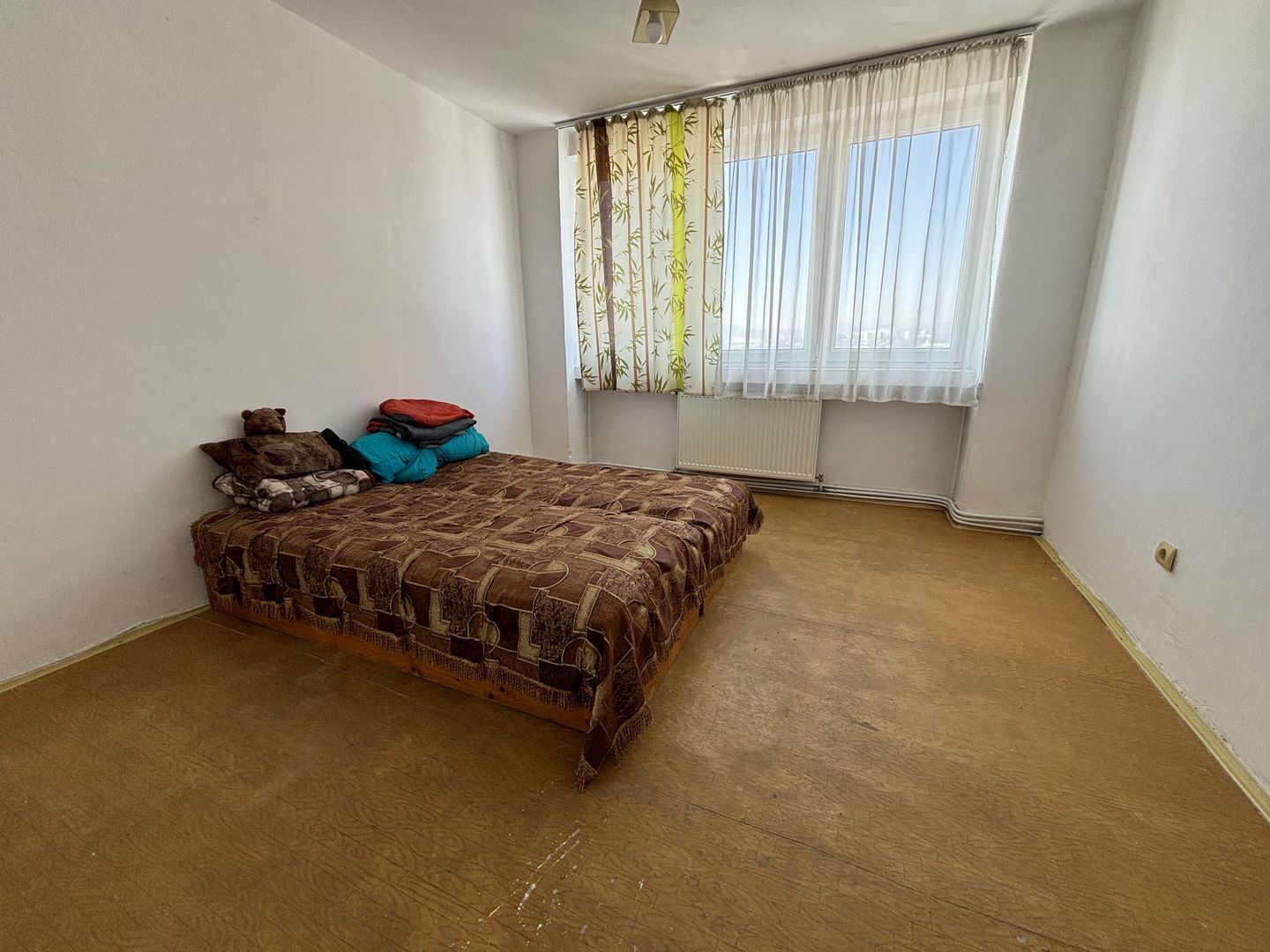 Apartament 3 camere decomandat 67,8 m² zona garii - Poză 4