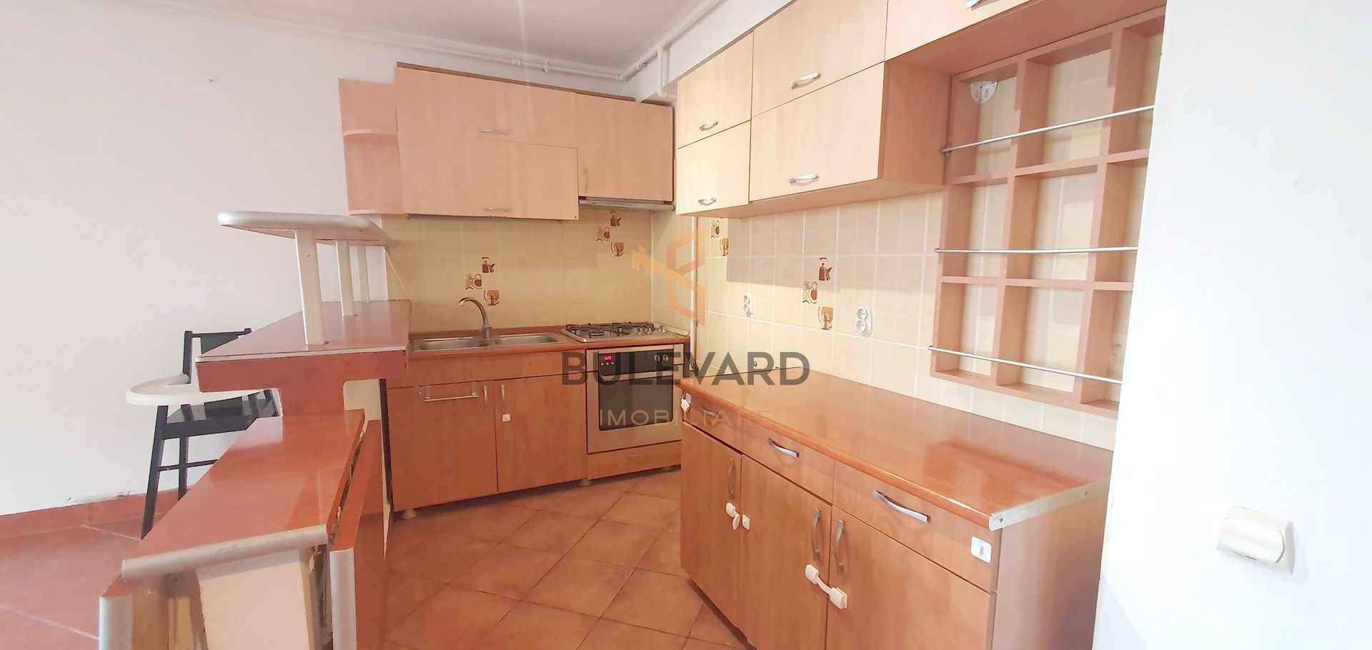 Apartament cu 3 camere, zona strazii Buna Ziua! - Poză 2