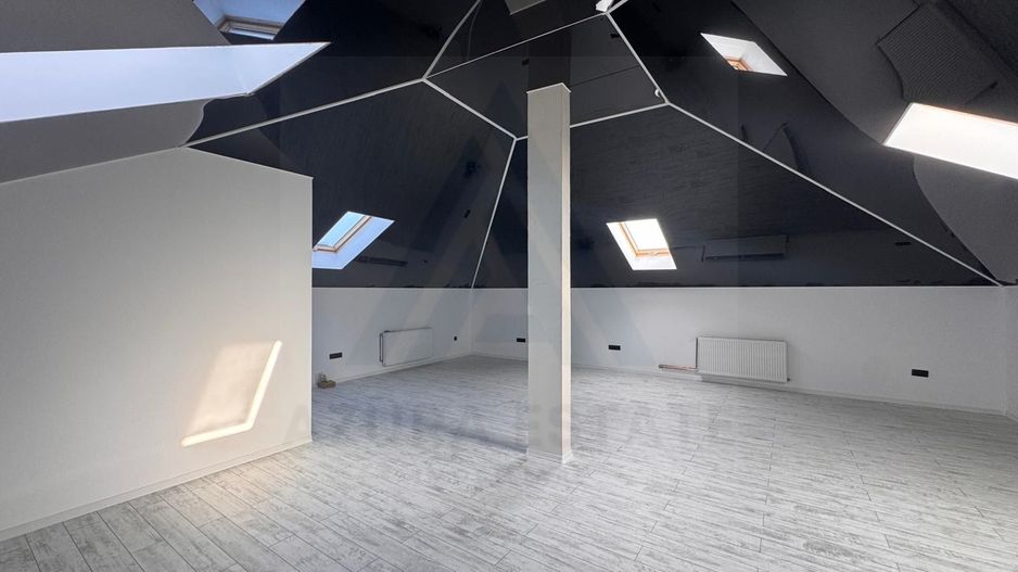 Casa moderna constructie noua 195 mp utili si 100 mp curte Sura Mare - Poză 1