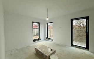 Duplex despartit prin camera tehnica cu 4 camere | Giroc - Poză 3