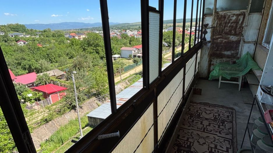 Apartament cu 4 camere de vanzare in Cugir - Poză 8