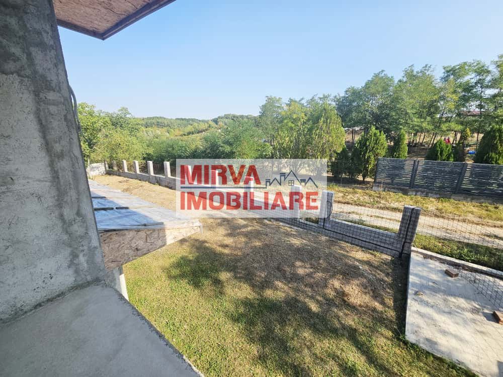 🏡 Vilă luminoasă, 4 camere, cu teren generos – Com. Plopu - Poză 39