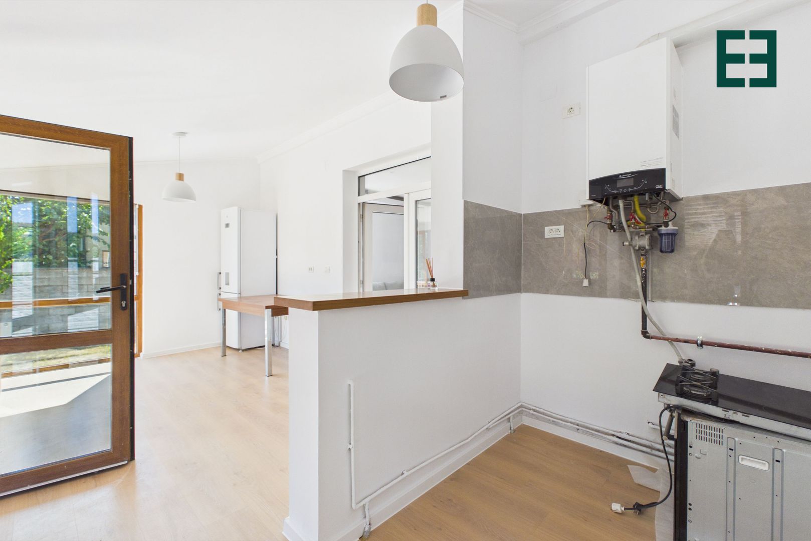 Casă cu 5 camere - Zona Dumbrăvița - Timișoara - Poză 6