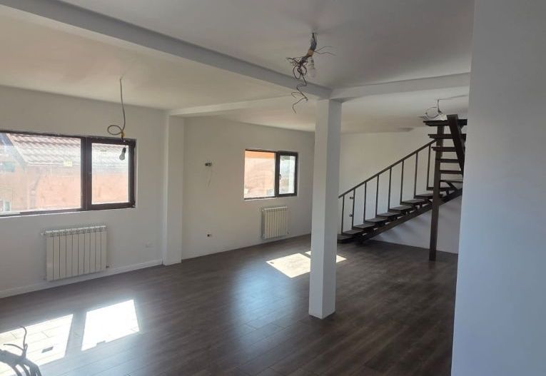 Casa cu 5 camere | Otopeni | Central - Poză 12