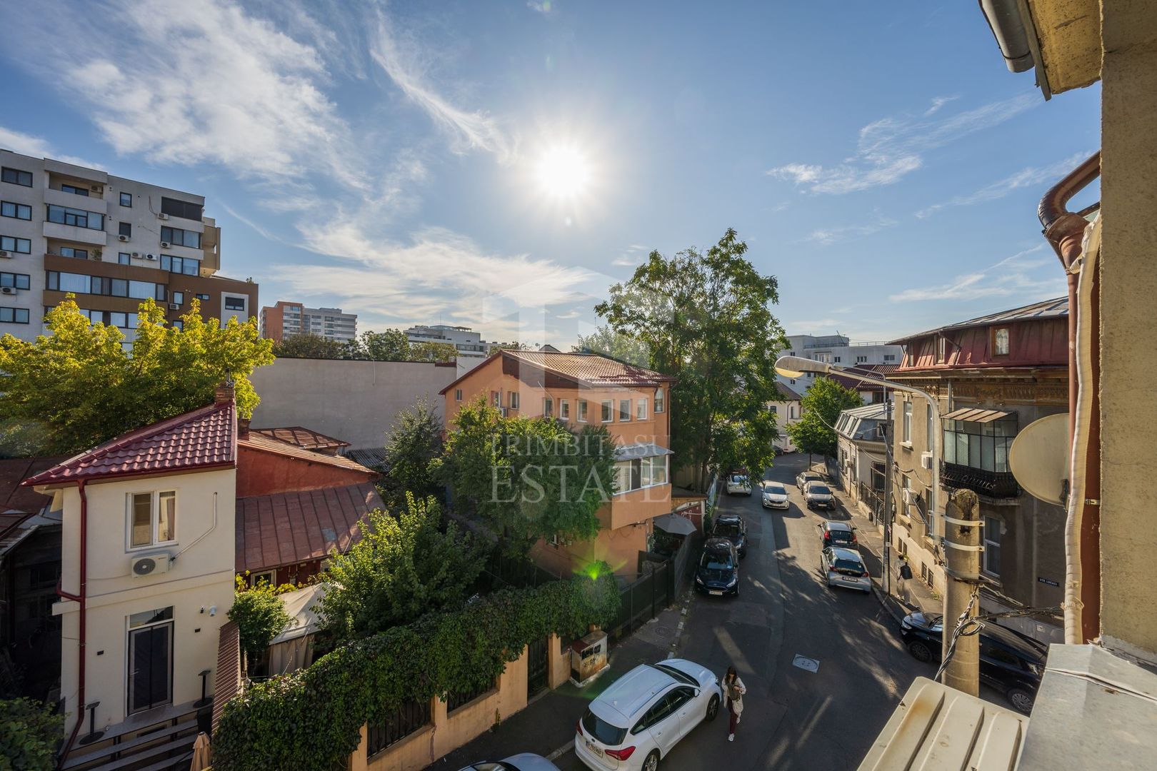 Zona C Calarrasilor ,apartament în imobil interbelic - Poză 2