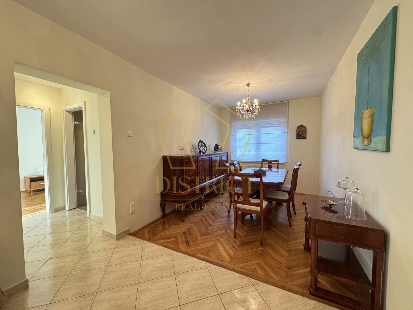 Apartament spatios cu 4 camere si garaj | Spitalul Judetean - Poză 12