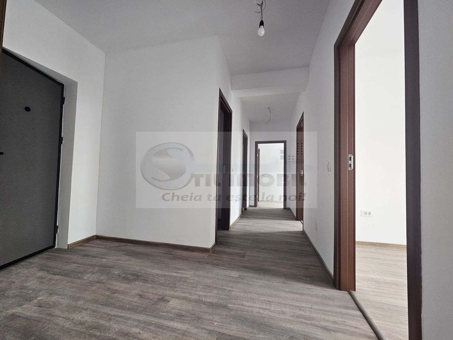 Apartament spațios 4 camere, 2 băi, balcon generos –Pacurari - Poză 10