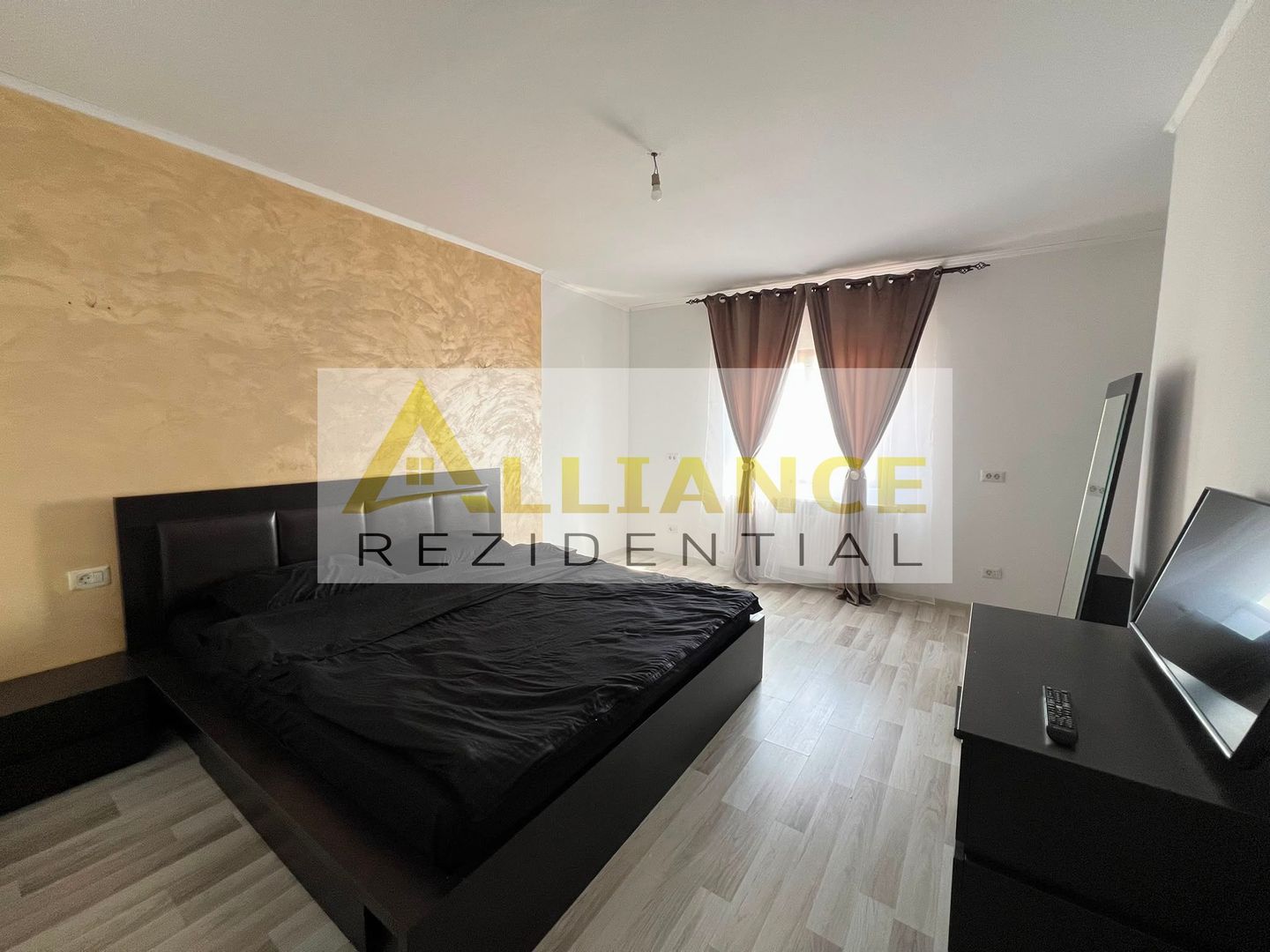 Duplex mobilat si utilat - 3 camere -2 bai - Poză 8