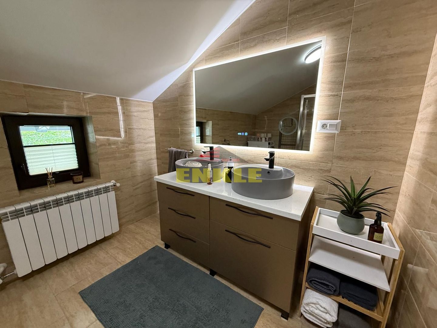 Casă de închiriat – 3 camere, complet mobilată și utilată - Poză 9