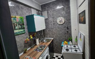 Garsoniera renovata, vedere Parcul Cismigiu, etaj 6 - Poză 3