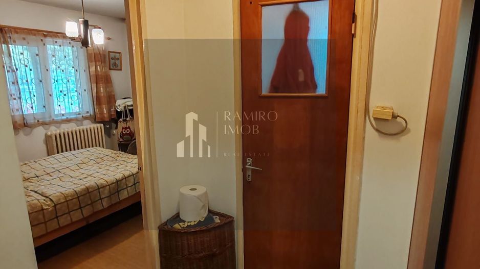 Apartament 2 camere, Sector 4, Resita/Luica, decomandat, spatios - Poză 6