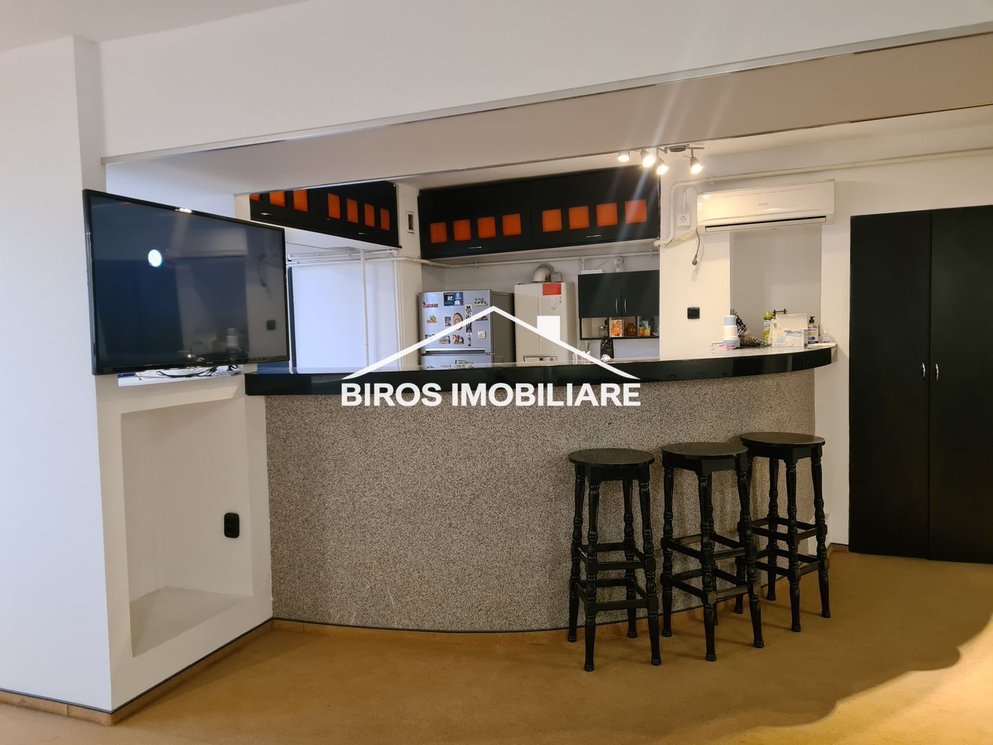 2 camere 93 mp Calea Bucuresti - Vodafone - Poză 2