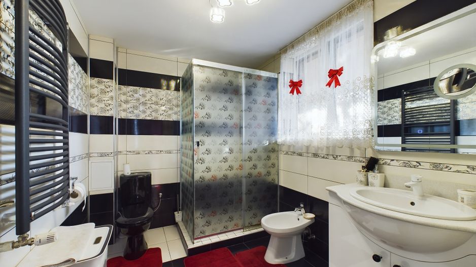 Casă / Vilă 5 camere + Mansarda Foarte Spatioasa - Poză 15