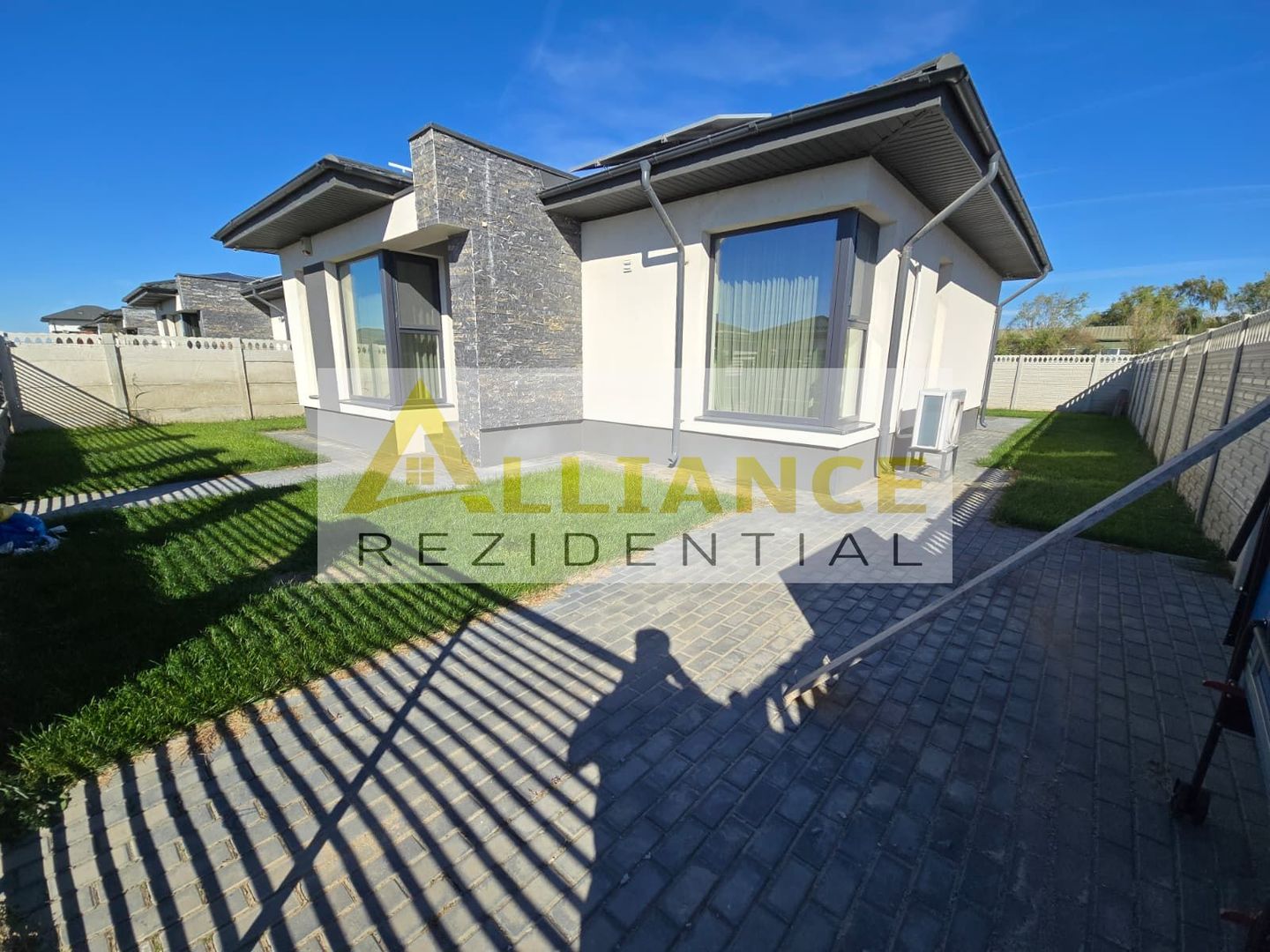Casa 3 Camere | Panouri fotovoltaice | Pompa de caldura - Poză 1