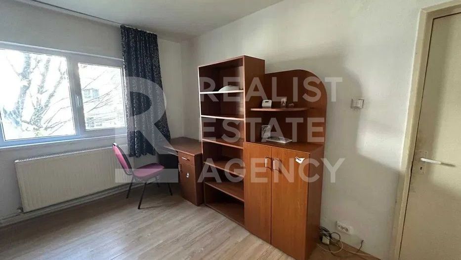 Vânzare, garsonieră în zona Militari Residence - Poză 2