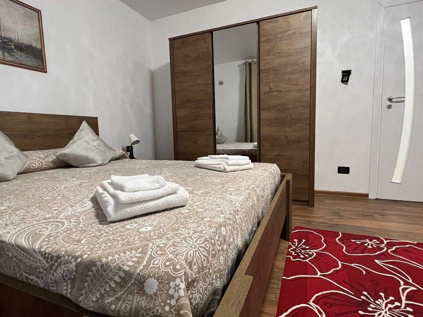 Apartament 1 camera Dec 40 mp Gara Arcu 450 euro - Poză 2