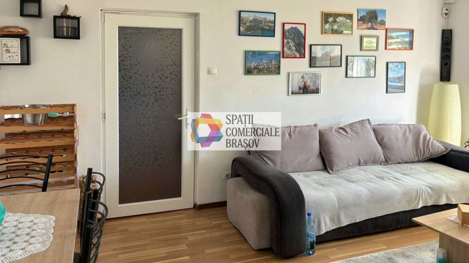 Apartament cu doua camere, zona Astra - Saturn, 50 mp - Poză 3