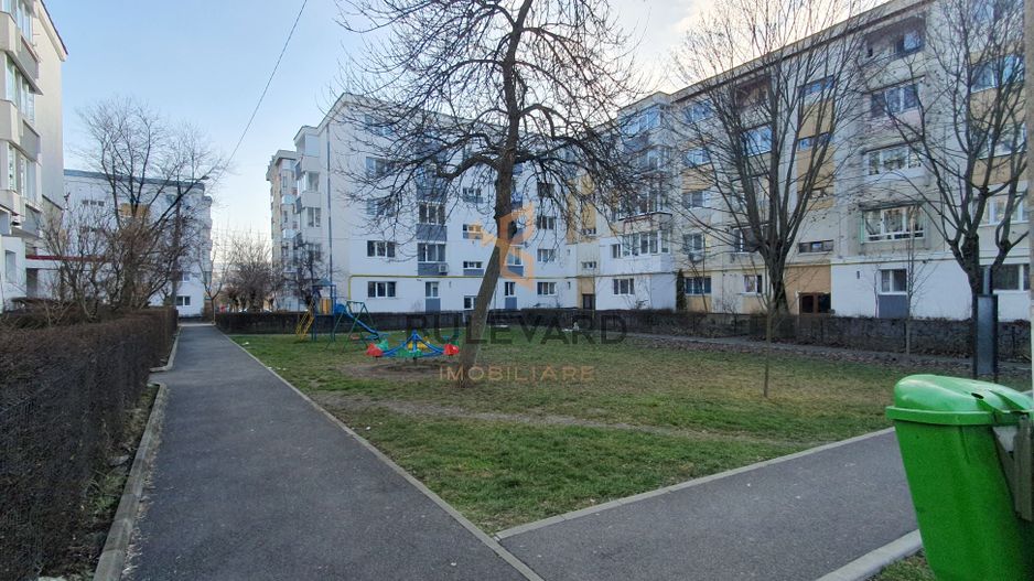 Apartament cu 2 camere decomandate, zona Intre Lacuri! - Poză 1