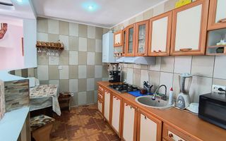 Năvodari | Casă spațioasă cu teren mare - Poză 6