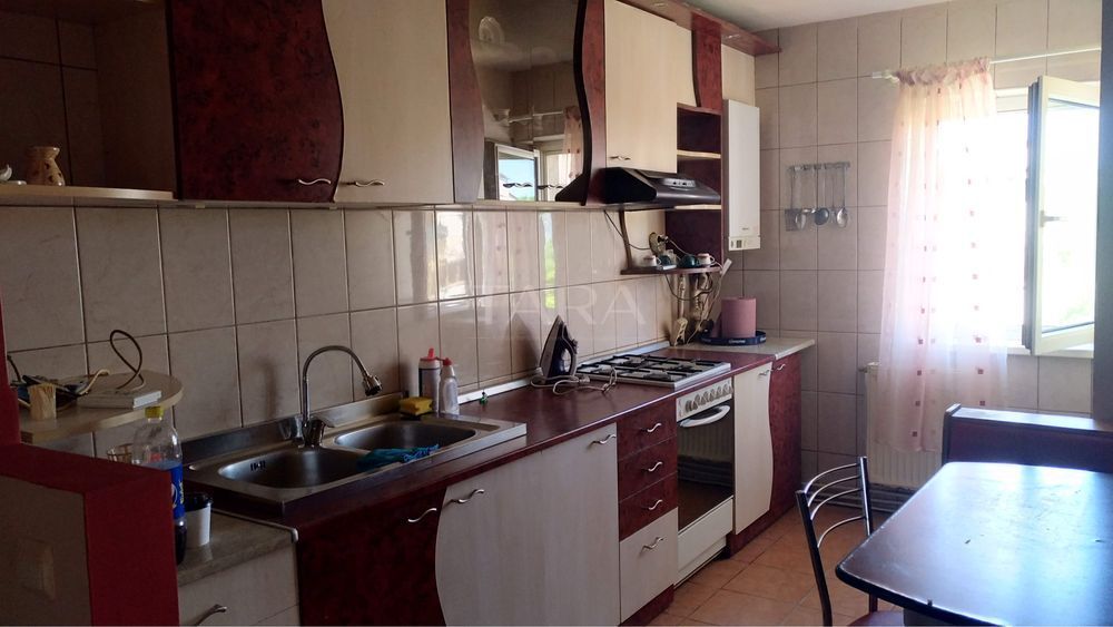 Apartament confortabil cu 3 camere. Perfect pentru familie. - Poză 2