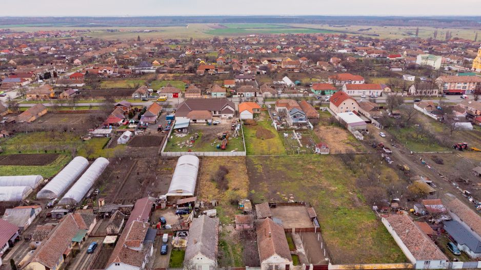 Casă bătrânească cu teren în Felnac - Poză 13