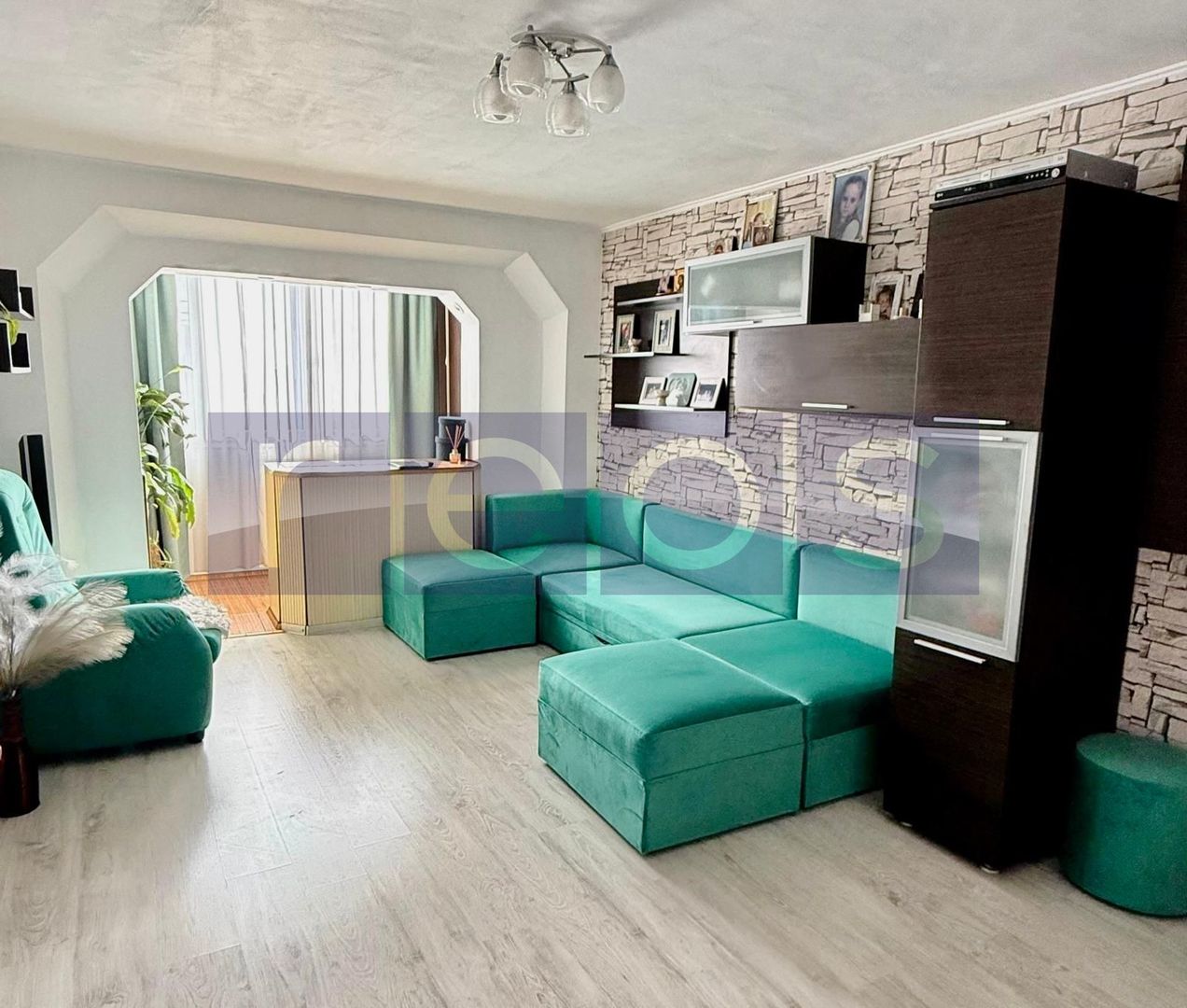 VANZARE APARTAMENT 2 CAMERE DECOMANDAT 1 DECEMBRIE 1918 TITAN BLOC 1978 - Poză 2