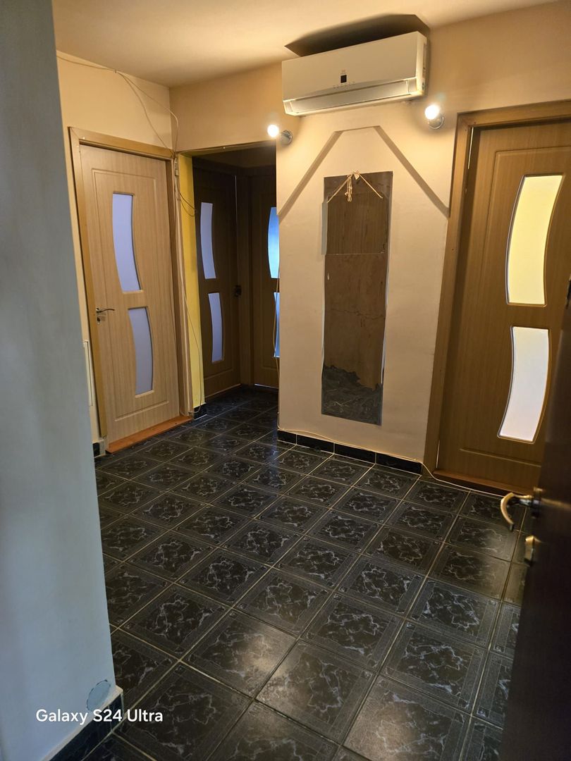 Apartament cu 3 camere de vanzare in Turda - Poză 1