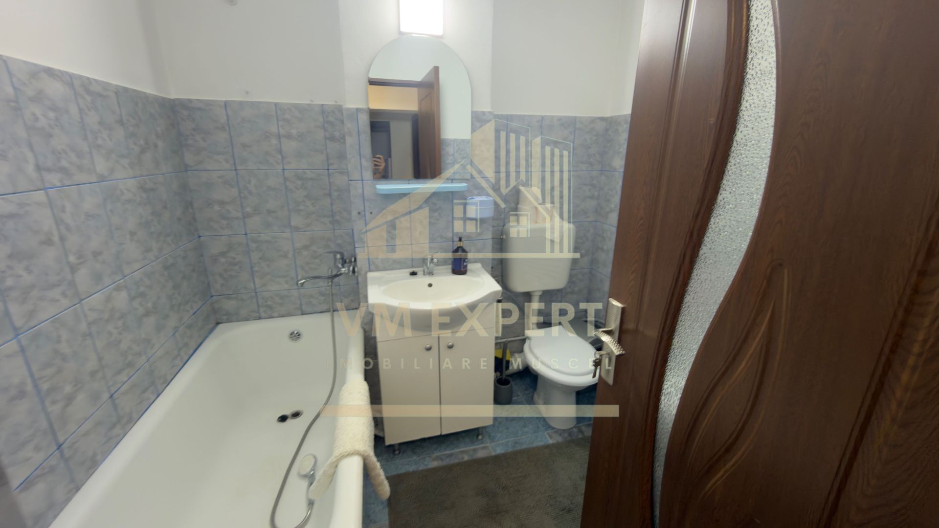 GARSONIERĂ TRANSFORMATĂ  APARTAMENT 2 CAMERE PARTER ZONĂ CENTRALĂ CAMPULUNG - Poză 11