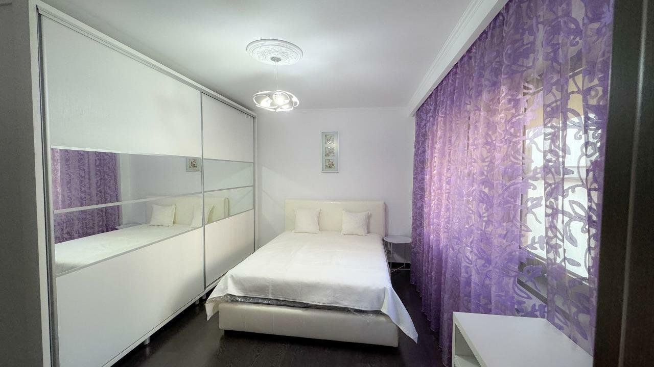 Apartament de inchiriat de lux cu curte privată | Aviatiei–Caramfil | - Poză 2