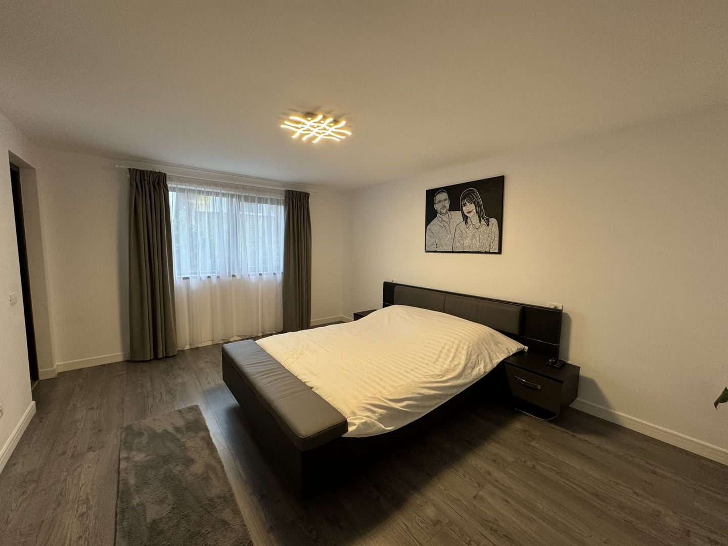 Casă Spațioasă de Vânzare în Ghimbav | Două Apartamente | Teren 579 mp - Poză 7