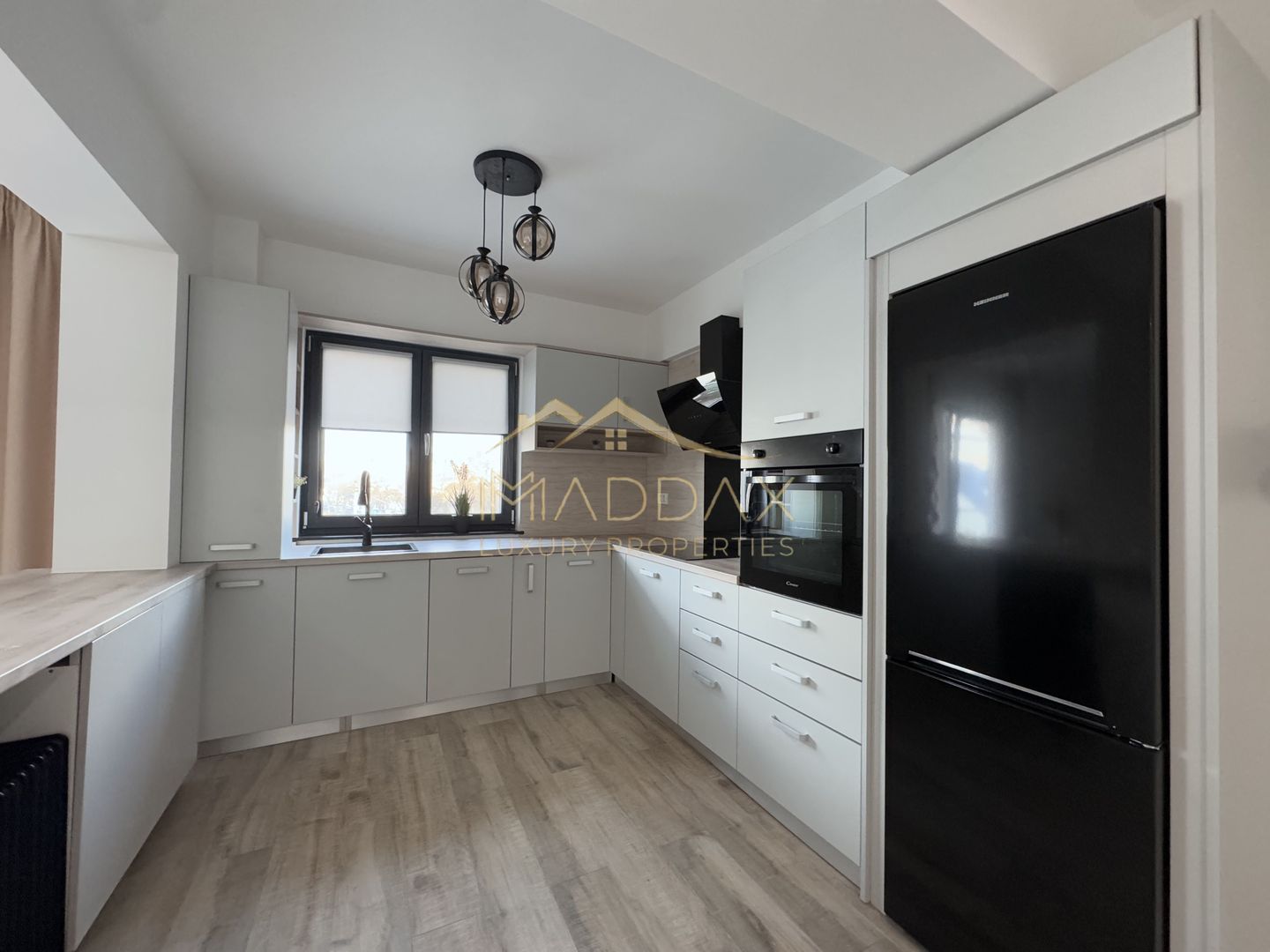 Apartament 3 camere de inchiriat mobilat completII Lux II N.Caramfil - Poză 4