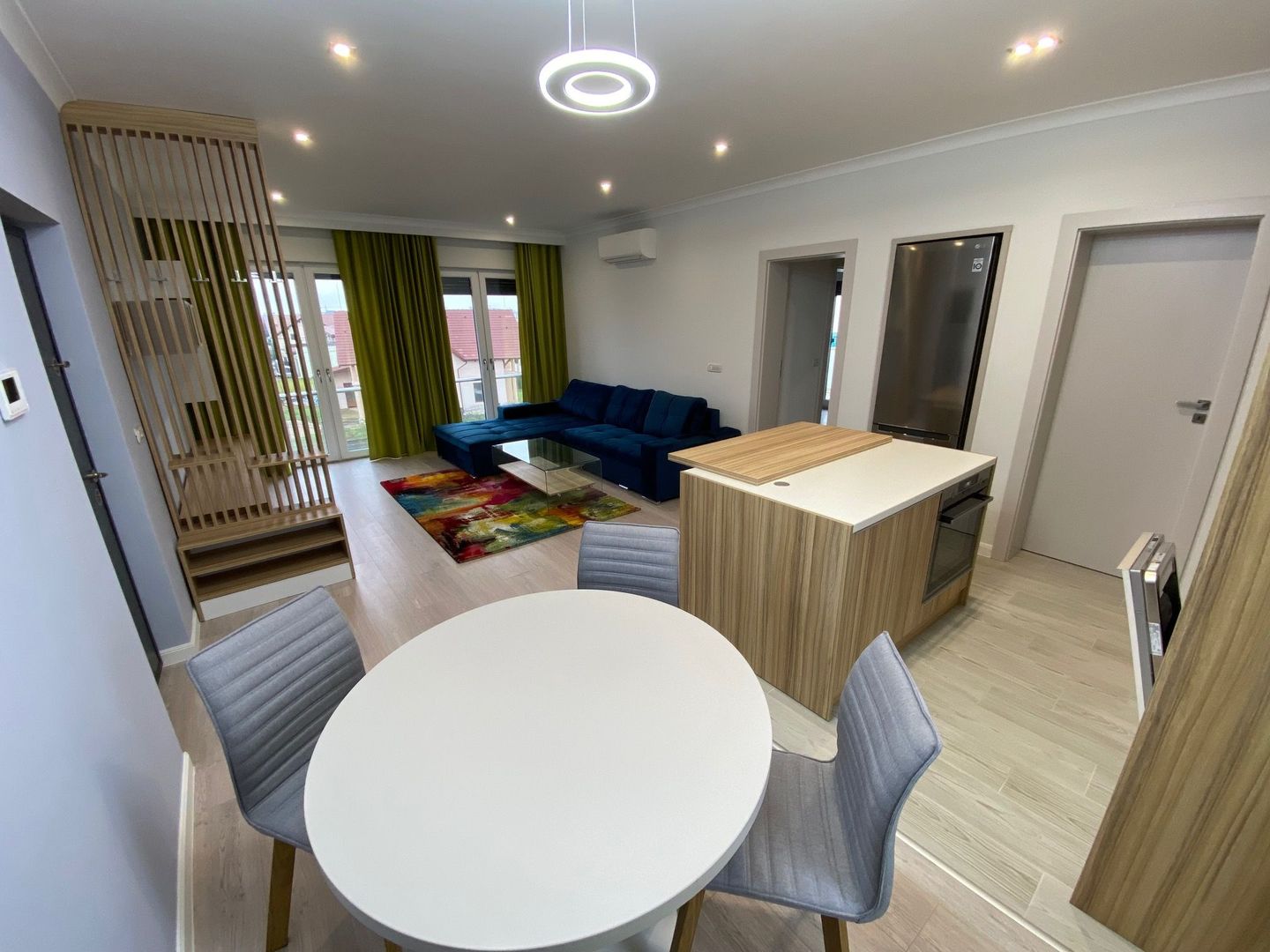 Apartament la prima inchiriere în Dumbravita - Poză 1