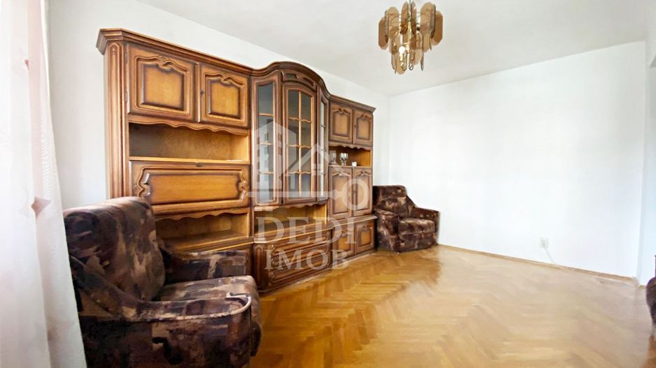 Apartament cu 3 camere de vanzare zona Bulevardul Dacia, Oradea - Poză 2