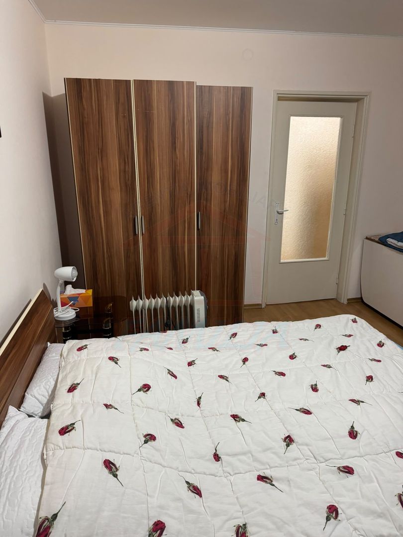 GARSONIERĂ DE ÎNCHIRIAT – ETAJ 2 | 250 €/LUNĂ - Poză 4