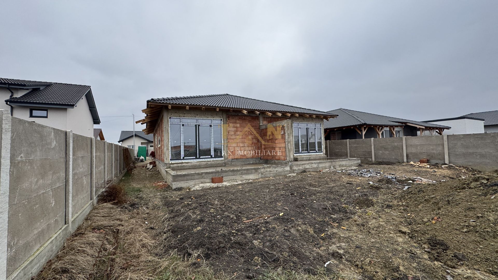 Duplex cu 3 camere, 80 mp utili Mosnita Veche - Poză 11