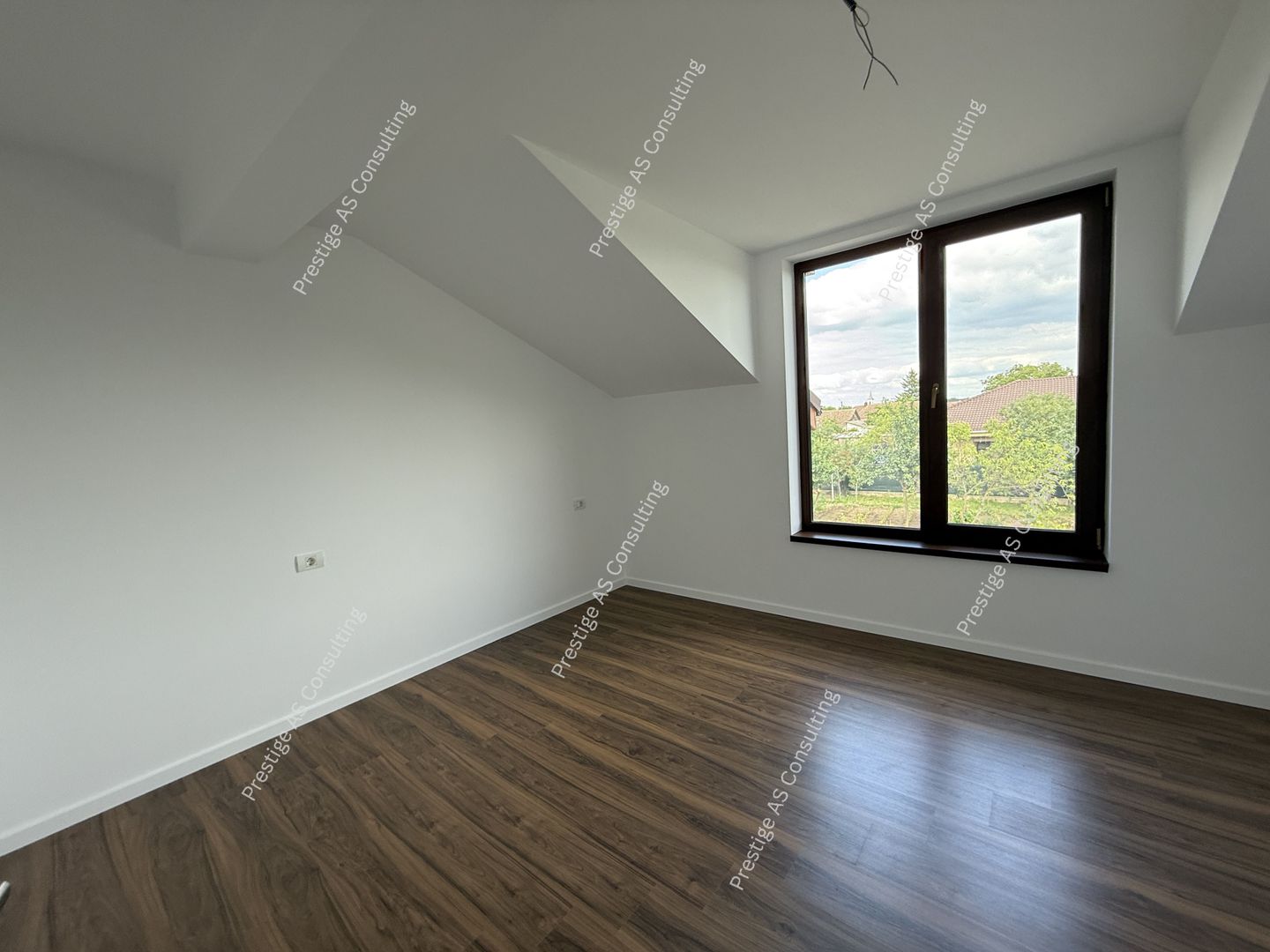 Duplex 4 Camere | Intrare Privata-Sanandrei - Poză 12